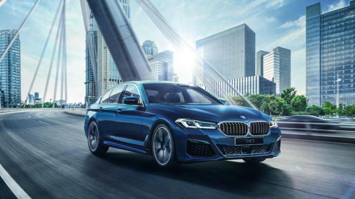 BMW 5シリーズ、日本上陸50周年。
